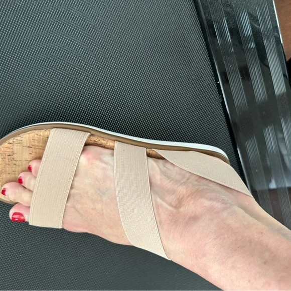 Steve Madden Beige Elastic Strap Sandals, Size 7 - Picture 4 of 5